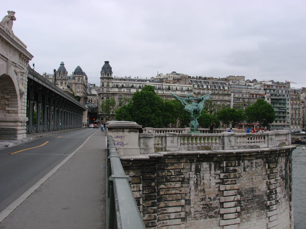 Seine Apartment Paris